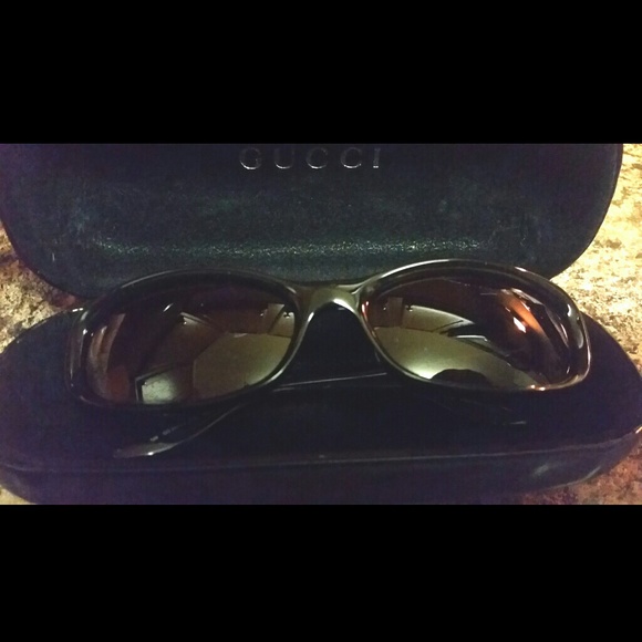 AUTHENTIC Gucci Sunglasses - Picture 4 of 4