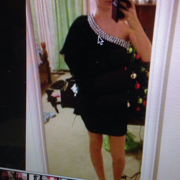 Dress - Picture 2 of 2