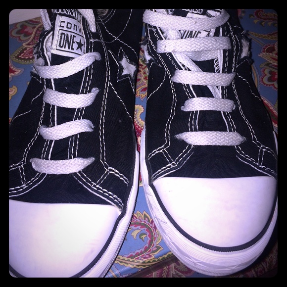 Converse black one star low top sneakers