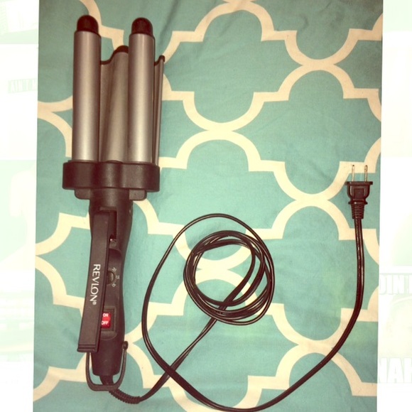 Revlon 3 prong crimper/curler