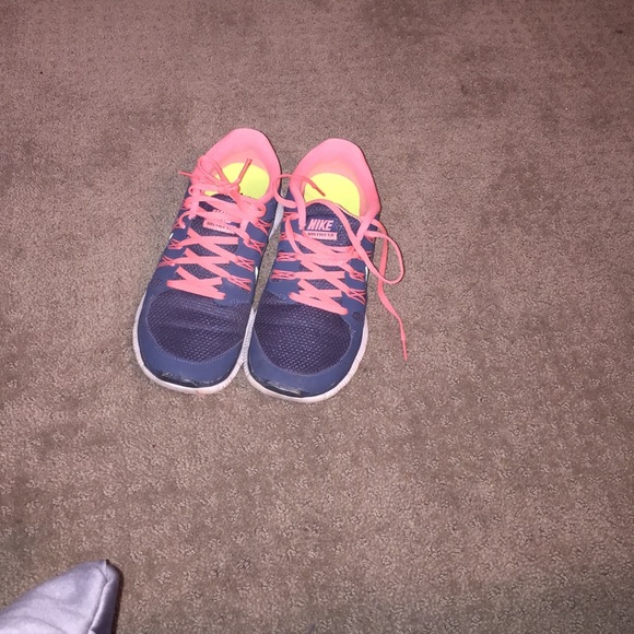 Nike free runs 5.0