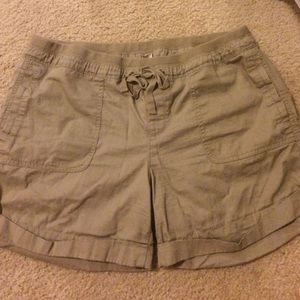 Khaki shorts.