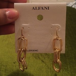 ALFANI GOLD LINK EARINGS