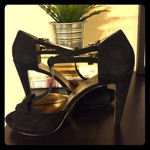 Nine West Black Suede 5 inch Heels!