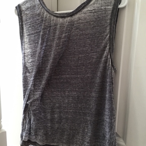acid wash muscle tee 💋