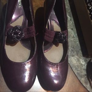 Maroon heels shoes with strap