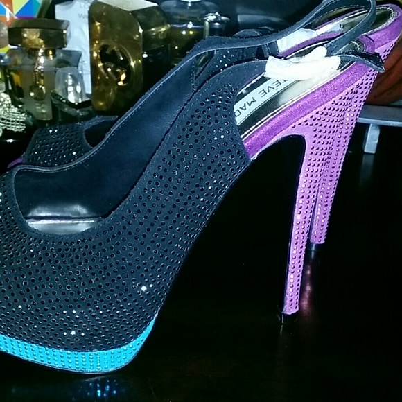 Steve Madden Rhinestone pumps.. never worn - Picture 3 of 3