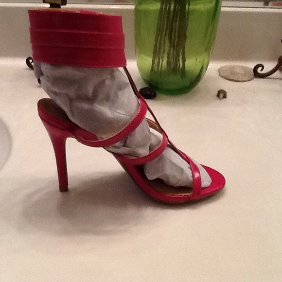 Pink heels