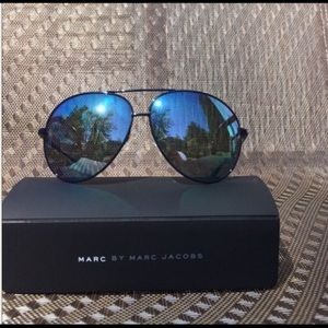 Marc By Marc Jacobs Blue Mirrored Aviators💗