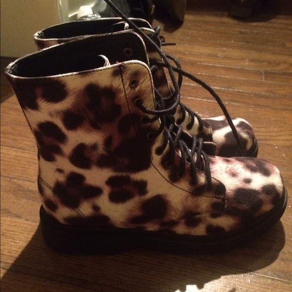 Cheetah combat boots forever 21 brand new - Picture 2 of 2