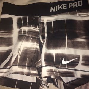 Nike pro 3 in