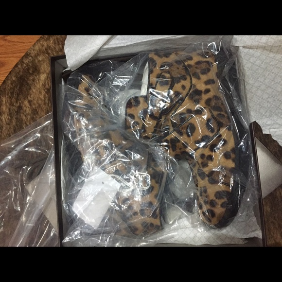 WOMAN'S 100% AUTHENTIC GUCCI PONY HAIR SNEAKERS - Picture 4 of 4