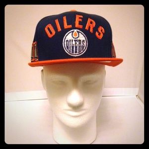 CCM Edmonton Oilers trophy Snapback nwt