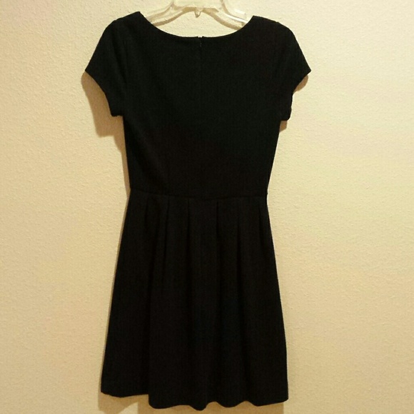 Simple Black Dress - Picture 2 of 4