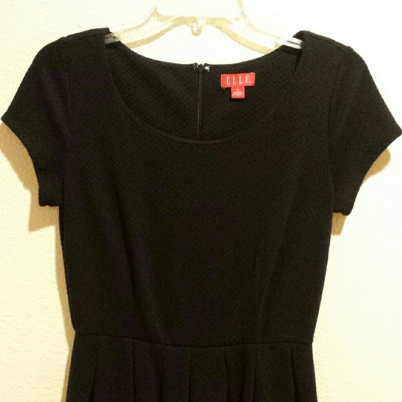 Simple Black Dress - Picture 3 of 4