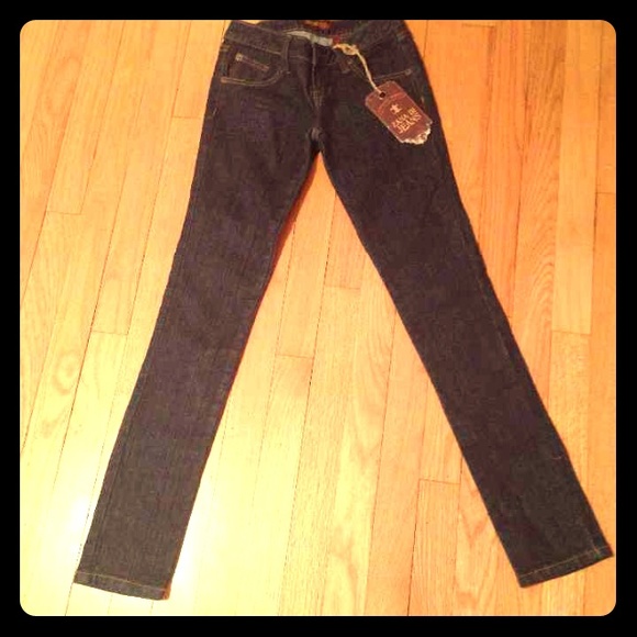 NWT Dark Skinny Jeans