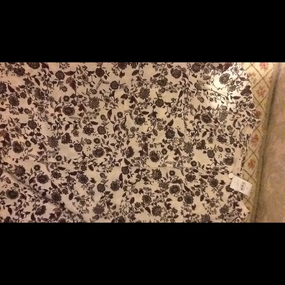 blouse - Picture 4 of 4