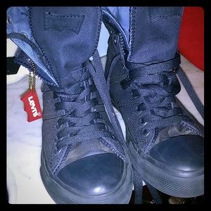 Booties color navy blue good condition for boys!!