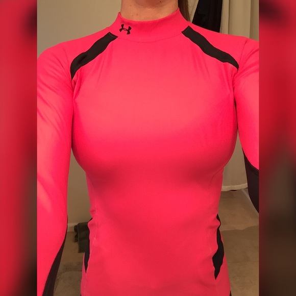 🎀Hot Pink/Black Under Armour ColdGear Top🎀