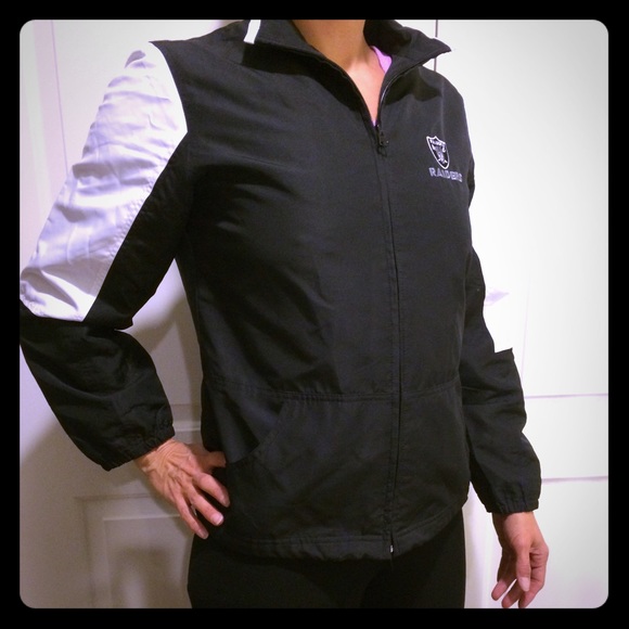 NWOT Raiders NFL windbreaker jacket