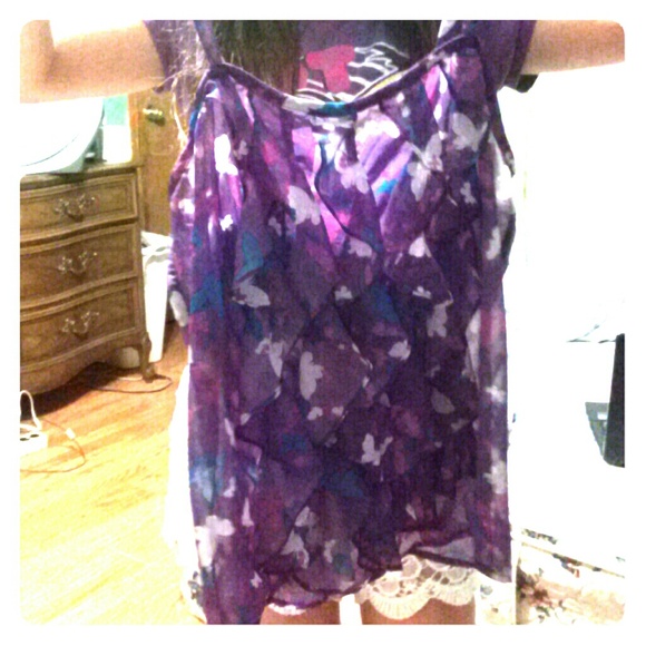 Tank with ruffles