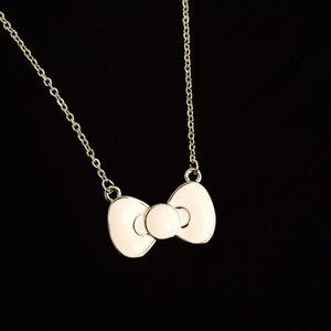Bow Necklace
