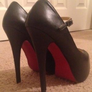 Christian louboutin maryjane 7.5