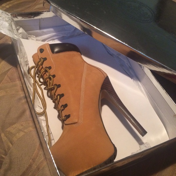 Z Jo ....Zigniy boots