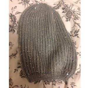 Grey guess beanie