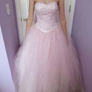 Moro Lee pink Quincenera/Ball Gown size 0