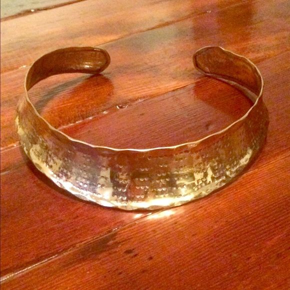 Brass/gold colored metal choker