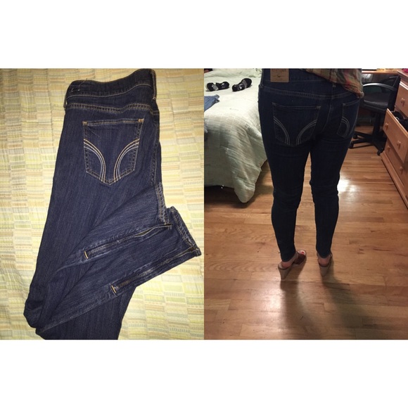 Hollister Jeans w/ zipper on ankle