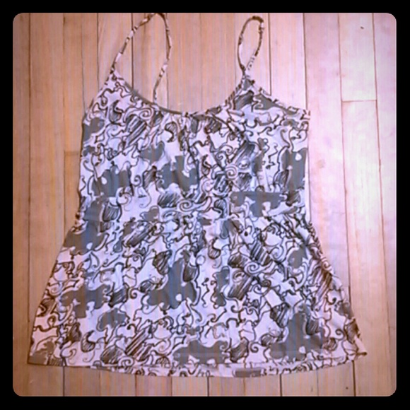 Flowey patterned top. This shouts for a hippie!