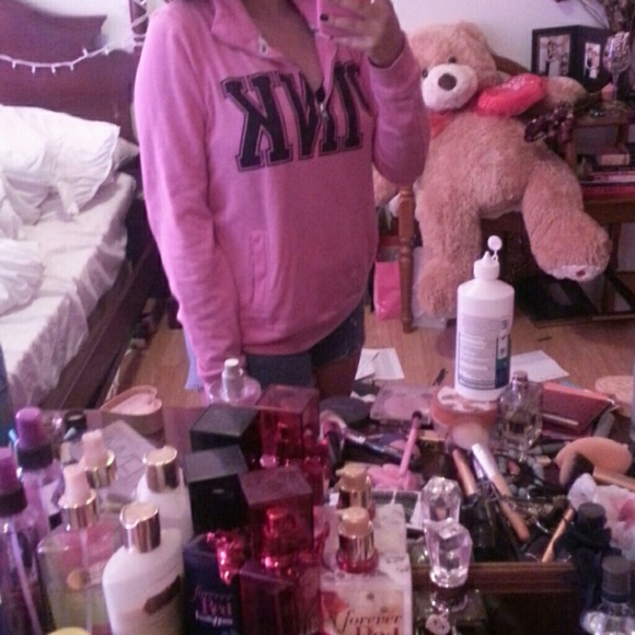 Vs pink half zip - Picture 3 of 3