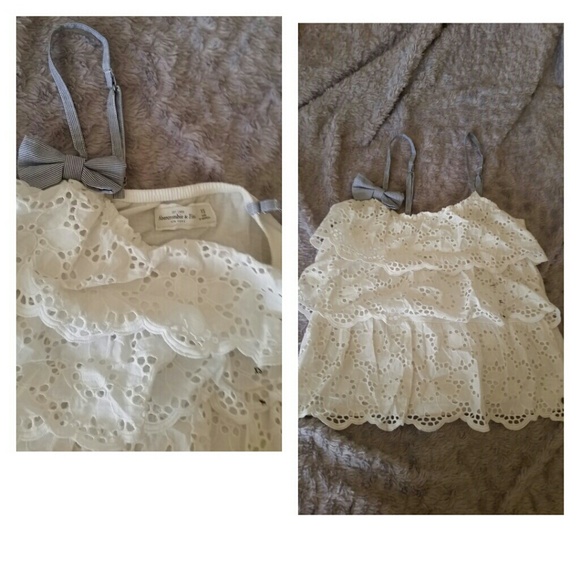 Ruffled top - Picture 1 of 1