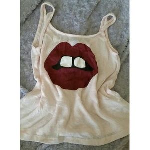 Lip print top