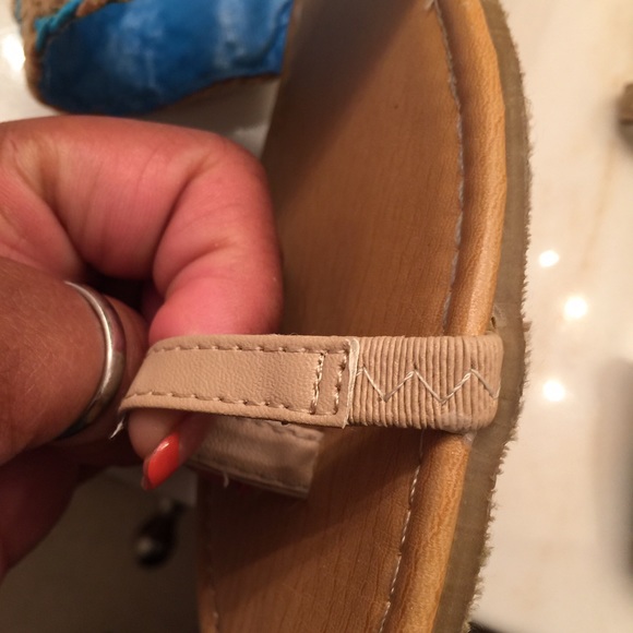 Sandals - Picture 2 of 4