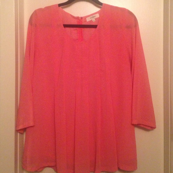 Pink 3/4 length sleeve flowy top