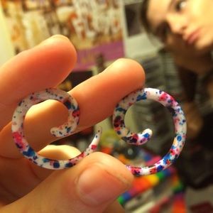 8g white spirals w/ rainbow splatters