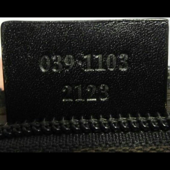 Gucci Monogram Baguette Pochette - Picture 4 of 4