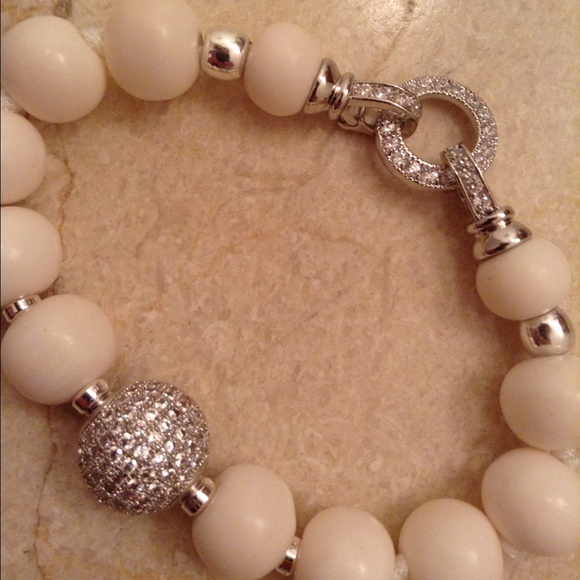 Wristlet - Picture 3 of 3