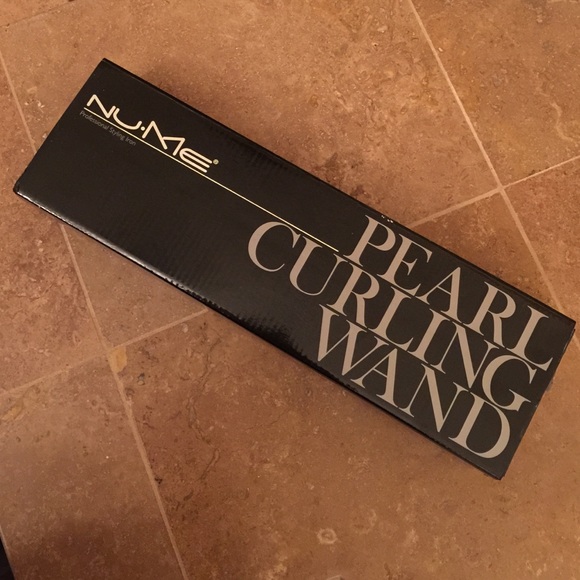 Nume pearl curling wand