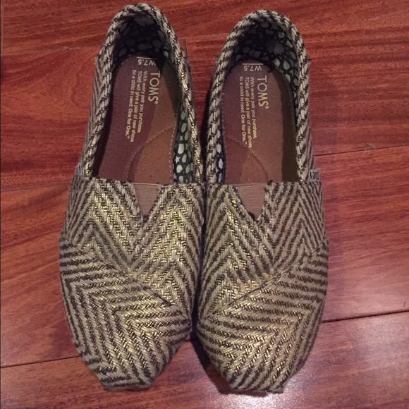 TOMS Crochet AND Herringbone Classic Slip On 7.5