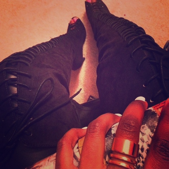 Over the knee Suede Boots - Picture 1 of 2