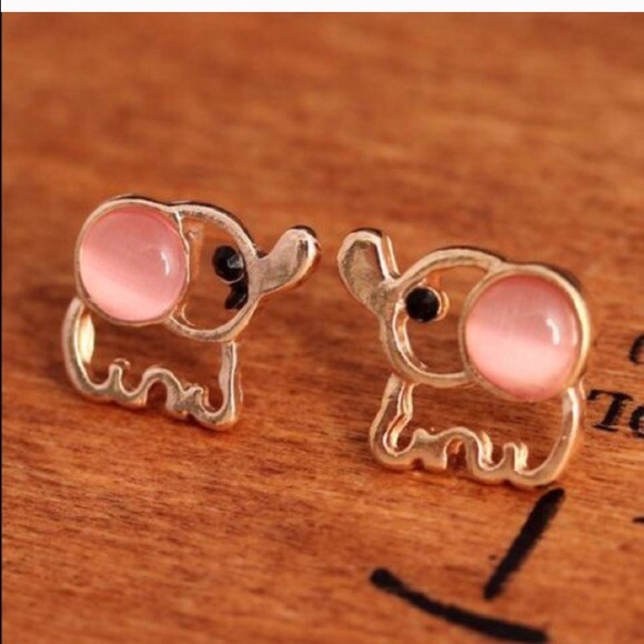 🆕Cute elephant stud
