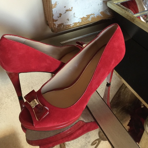 Beautiful Red Antonio Melani - Picture 1 of 3