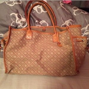 Dooney & Bourke Xtra large bag
