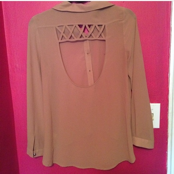 Nude boutique blouse - Picture 1 of 1