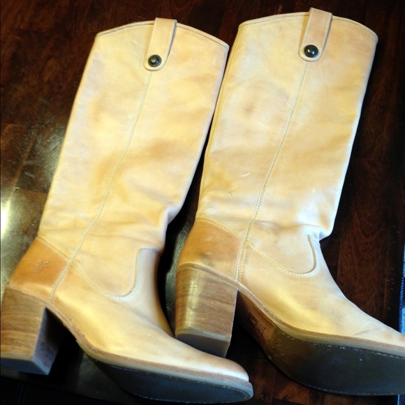 Frye Jackie Button boots, size 7, color: natural