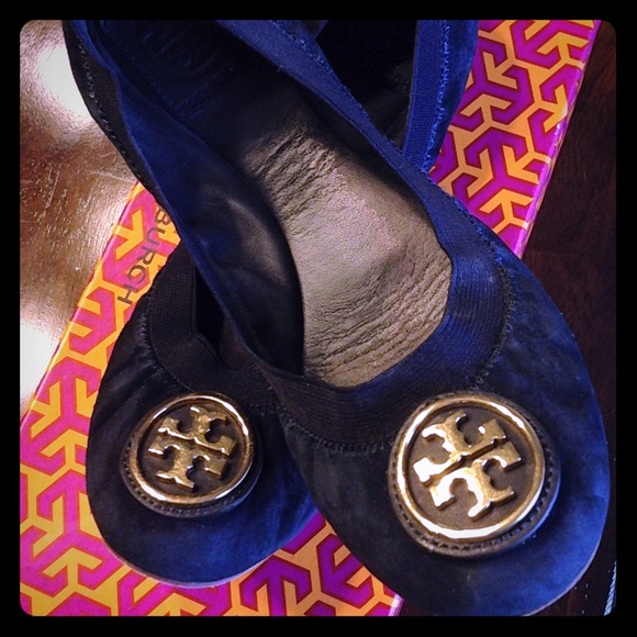 Tory Burch Suede Caroline Ballet Flat, navy, sz 7